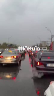 בינתיים הגשרים בקייב עצרו סוף המעבר לגדה הנגדית של הדנייפר אינו ריאלי. פשוט תמשיך הלאה.