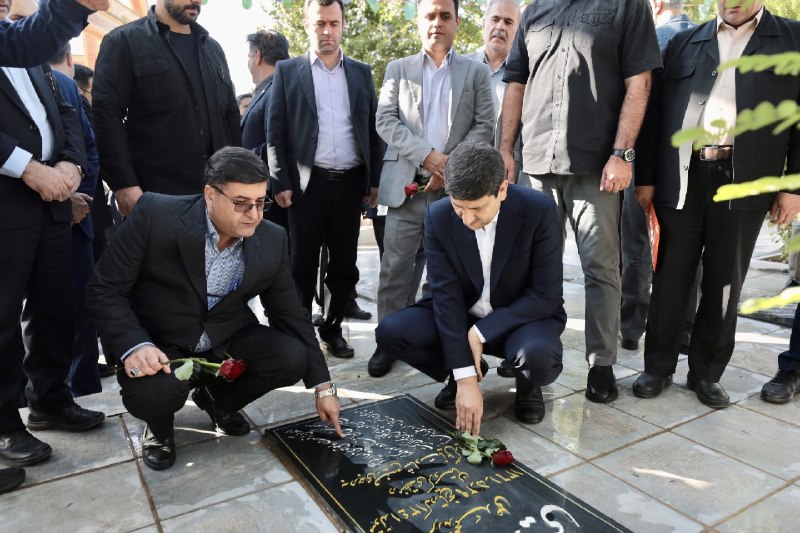 مدارا: وزیر ارتباطات در شهرکرد؛ از ادای احترام به شهدا تا تأکید بر انسجام ملی🔹ستار هاشمی، نماینده رئیس‌جمهور در هفته دولت، در ب