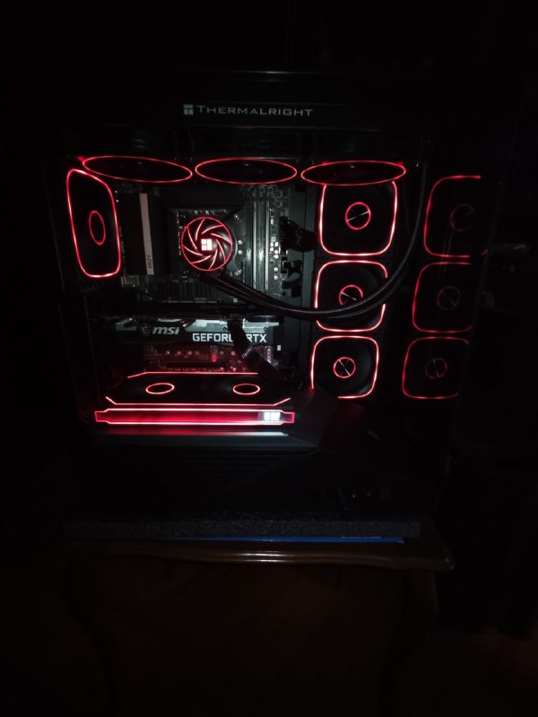 Продаётся компьютер.Работает идеально.Быстрая система-рабочий стол за 7 секунд.3000 лар, без монитора — фото 1