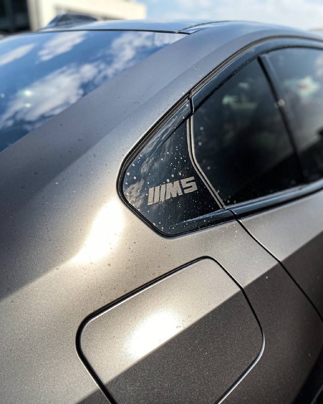 BMW M5 8