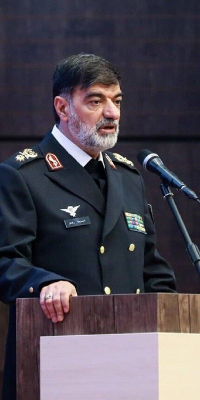 سراج۲۴: سردار رادان: دشمن بهدنبال ایجاد آشوب در کشور است🔹فرماندهکل انتظامی کشور: جنگ سوم هنوز تمام نشده و باید با حفظ آمادگی ک