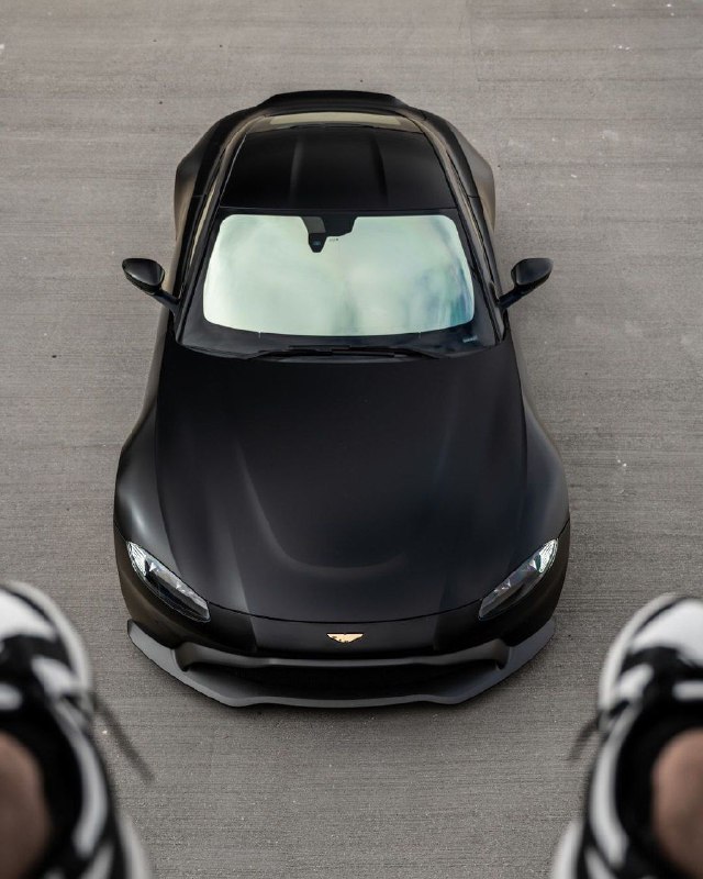 Aston Martin Vantage🖤