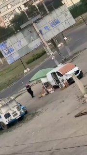 👨💻 מזל"ט רוסי מטריד ככה את חנות הפירות האוקראינית ולבסוף...