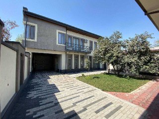 Продаётся дом Циолковского 2 уровня 3.5 соток 200м2 с ремонтом