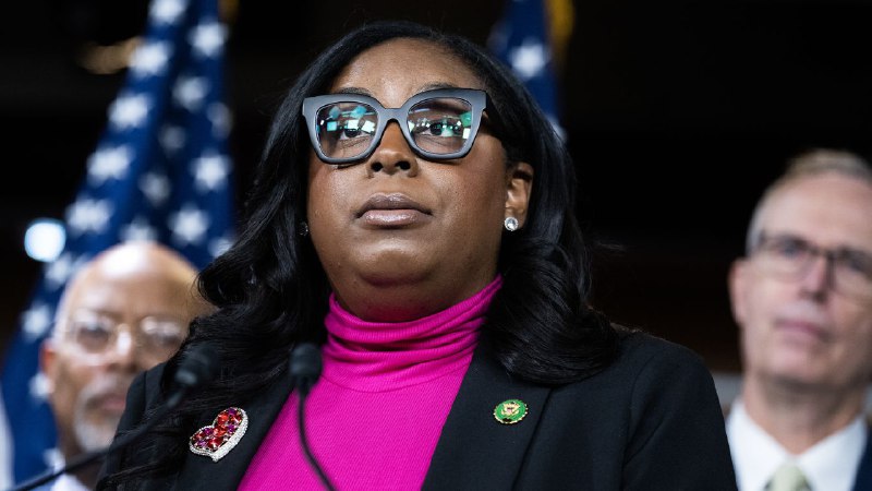 Trump DOJ charges Democratic Rep. LaMonica McIver over clash with ICE officers