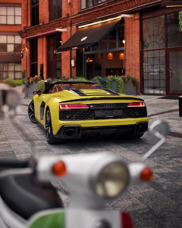 Audi R8 spyder 5