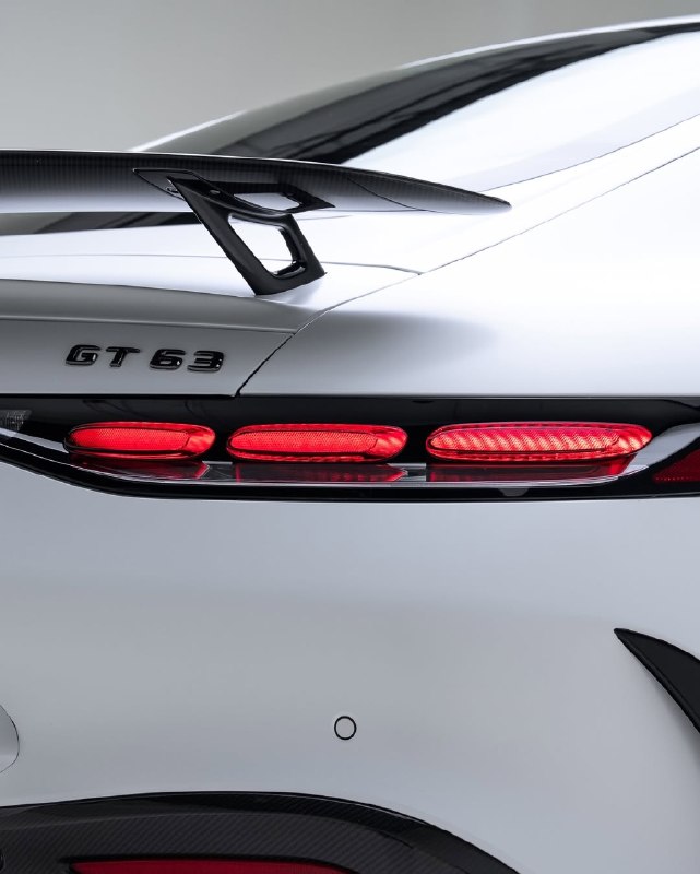 Mercedes GT63 Coupe V8 577hp 4