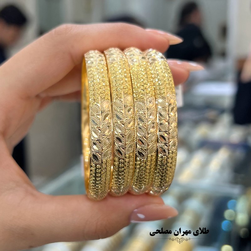 طلای مهران مصلحی💚: #النگو_برج ⚖️وزن : ۴/۷۱٠ قیمت با احترام:۱٠٠/۲٠۰/۰۰۰ ─────✧─────جهت ثبت سفارش به ایدی زیر پیام دهید: 👇@mehranmoslehigoldd
