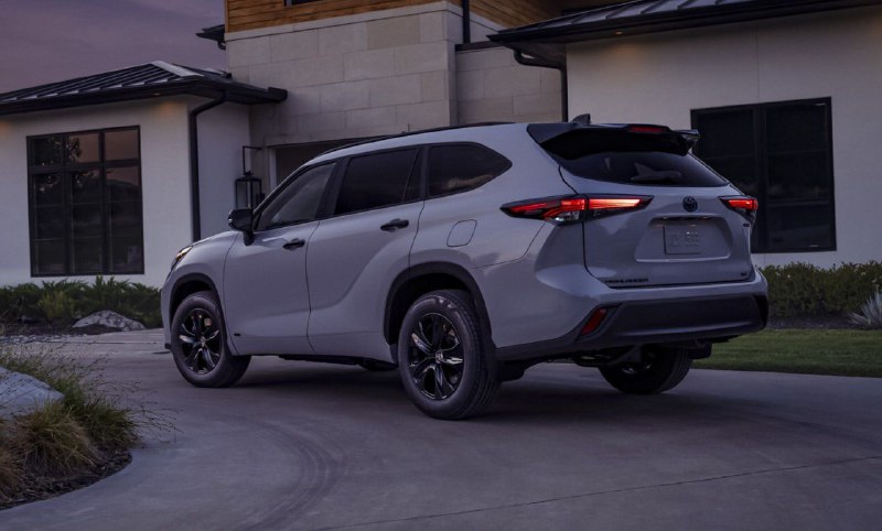 Toyota обновила Highlander к 2024 модельному году 2