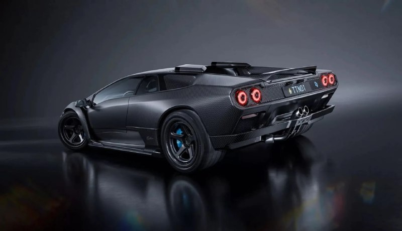 Lamborghini Diablo вернулся в новом карбоновом исполнении 5