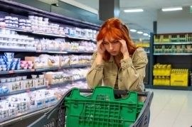 Taghvaclinic: 🍫 چرا وقتی سیر هستیم، باز هم به غذا فکر می‌کنیم؟تا حالا این اتفاق برایت افتاده؟🍕 تازه غذا خورده‌ای... ☕ قهوه‌ات را نوشید