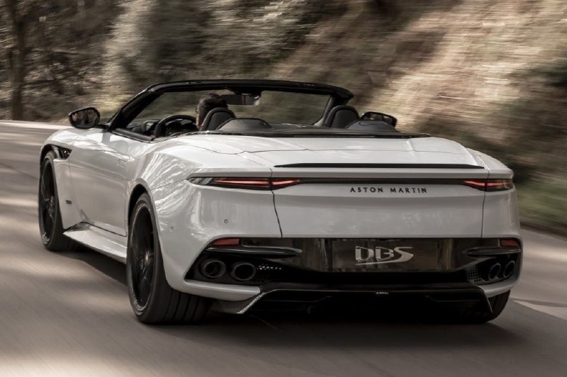 Aston Martin DBS Superleggera Volante 3
