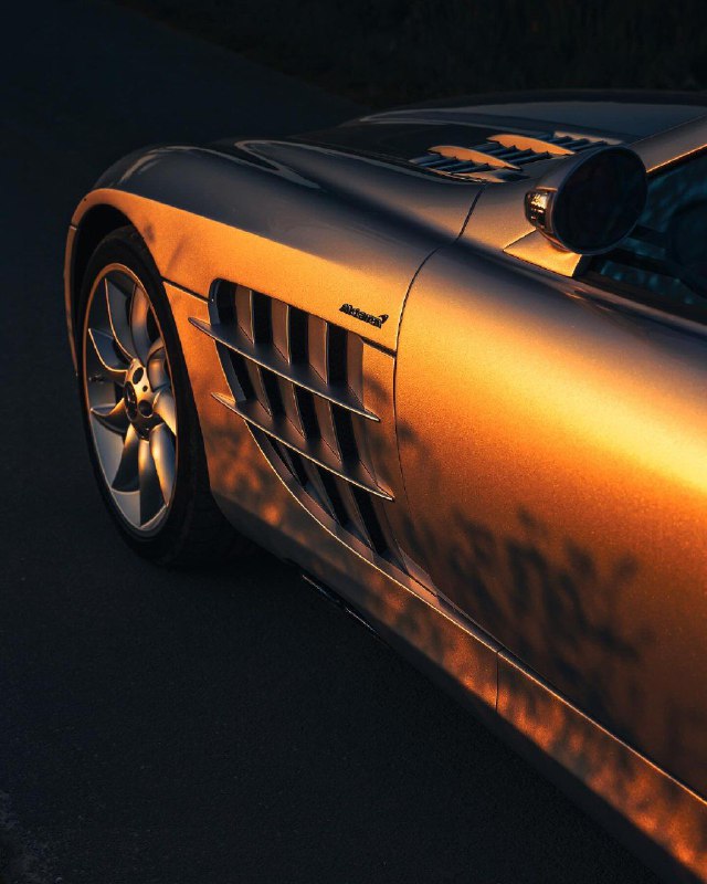 Mercedes-Benz SLR McLaren 7