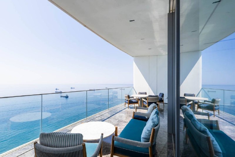4-bed whole-floor apartment on Limassol seafront photo 5