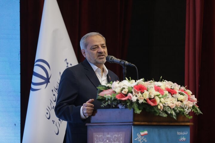 شبکه اطلاع رسانی دانا: هدف دشمن ایجاد شکاف میان دولت و ملت است 🔺وزیر آموزش و پرورش با تأکید بر ضرورت تبیین دستاوردهای دولت گفت: هدف اصلی دشمن د