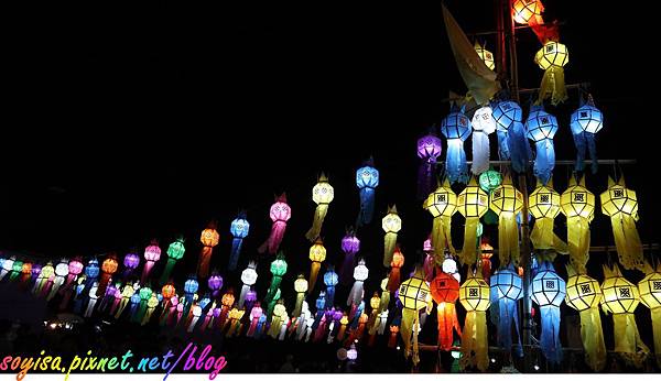 泰國金三角 - 湄公河過水燈節