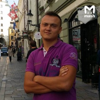 Автор ИИ-трека "Седая ночь" в исполнении Канье Уэста начал получать десятки предложений от российских продюсеров — и радостно их рассматривает, несмотря на то, что несколько лет назад уехал из страны из-за СВО и помогает украинским беженцам.36-летний креат