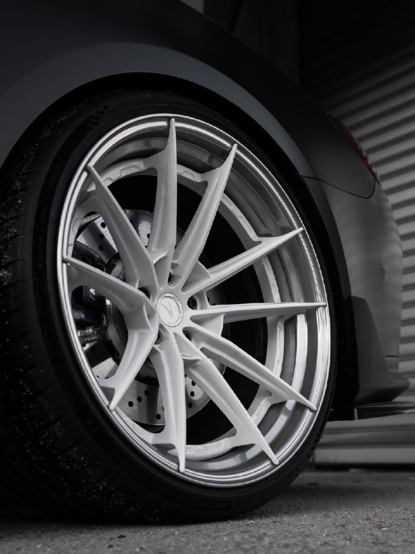 BMW G82 M4 4