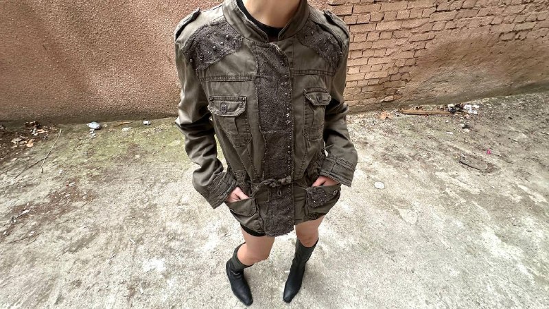 1. Jacket , Size S / M , 110 gel