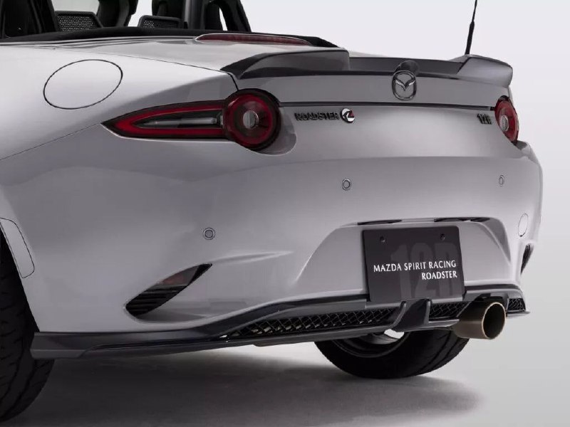 Mazda представила самую мощную версию родстера MX-5 — трековую модель 12R от подразделения Spirit Ra 4