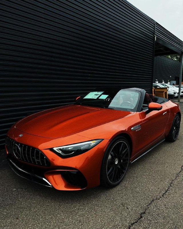 1 of 50 Mercedes-AMG SL63 MANUFAKTUR Big Sur Edition 4.0-L V8 BITURBO 3