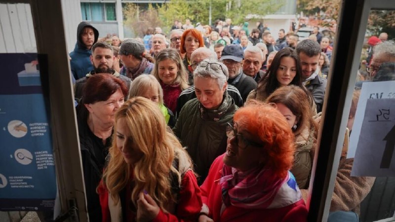 בחירות מרכזיות בסרביה: סטודנטים מתמודדים על מנהיגותו של ווצ'יץ' במשך 12 שנים לאחר שנתיים של הפגנות נגד אלכס…