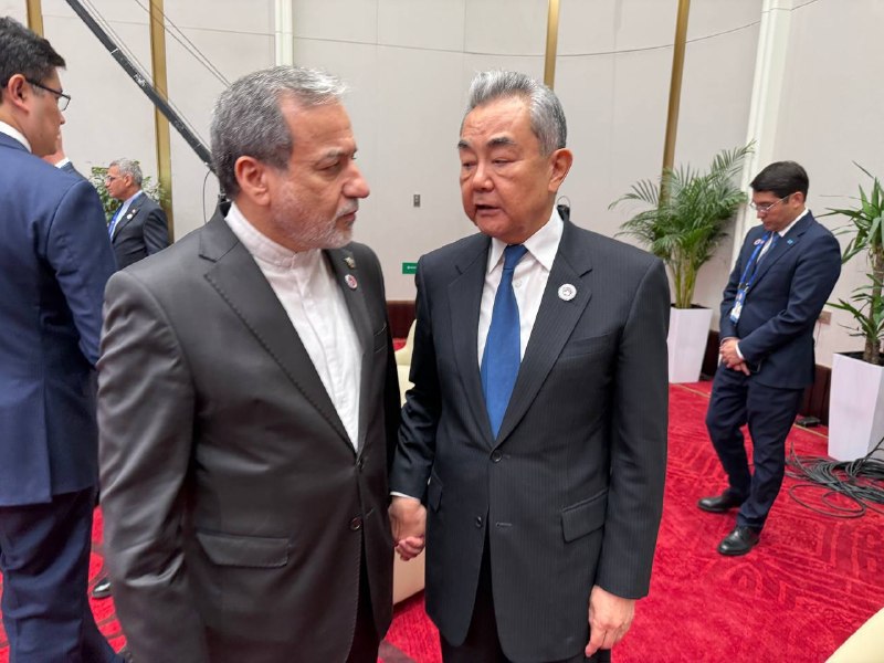 📸 פגישת שרי החוץ של איראן וסין בבישקק