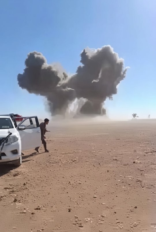 کانال رسمی صابرین نیوز: 🔻منابع محلی از کشته‌ شدن حداقل ۳۳ نفر از مزدوران امارات در مناطق تحت کنترل دولت مستعفی یمن خبر دادند. ▪️ @Saberin_ir🔻حمل