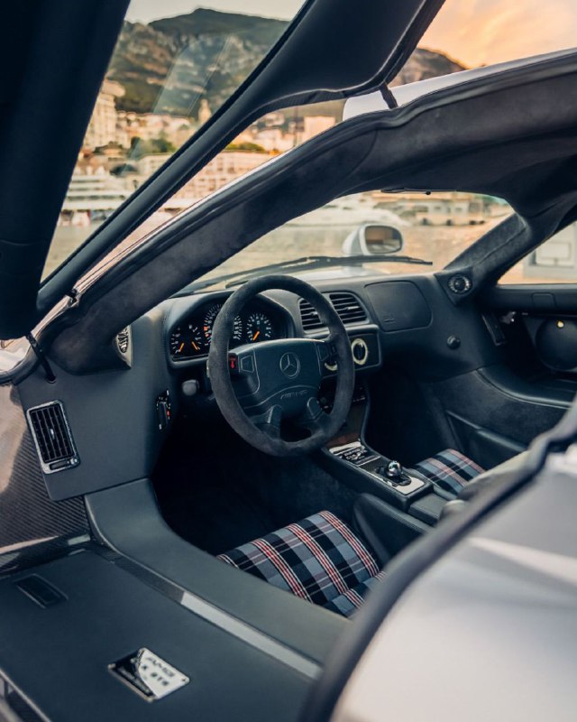 Mercedes-Benz CLK GTR 6