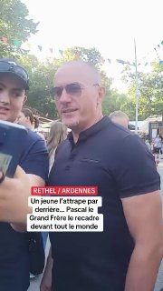 🇮🇪 Locals restrained a naked man who was running through the streets in Balgriffin, Dublin, threatening people.The incident occurred outside The Balgriffin Inn on July 27, where two residents held him against a wall until help arrived.Follow us -> LiveLeak
