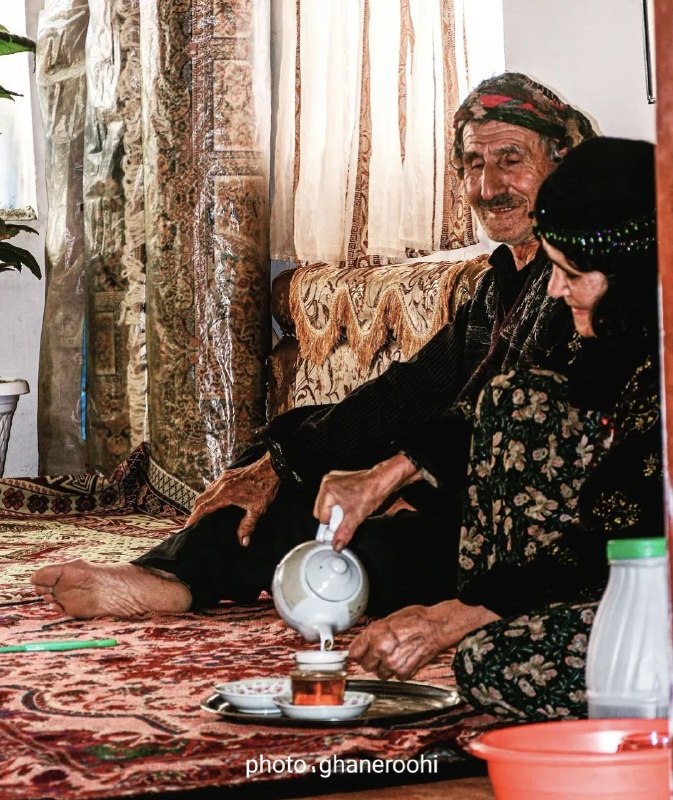 پایگاه خبری بوکان موکریان: ☀ ڕۆژ باش هاوڕێیان و ئازیزانی #بوکان_موکریان🗓 ئەمڕۆ پێنجشهممه🌾 ۵ی خەرمانانی ٢٧۲۶ی کوردی🌾 ۵ی شەهریوەری ١۴۰۵ی هــەتـاوی🌾