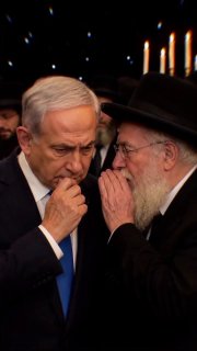 כשיבוא הבן של עלי, הוא יפתח בח'יבר יחד עם זאת, חבריו של סקיפה לא עשו דבר. במקום זאת, עלי והשיעים של עלי סיי…