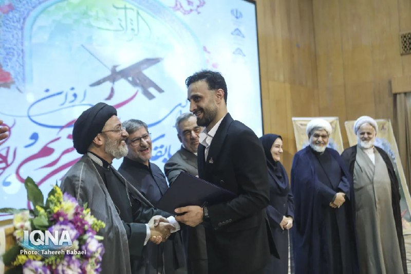 خبرگزاری ایکنا: معرفی برگزیدگان مسابقات قرآن صنعت نفت🔹برگزیدگان نهمین دوره مسابقات سراسری قرآن، نهج‌البلاغه و اذان صنعت نفت معرفی و طی م