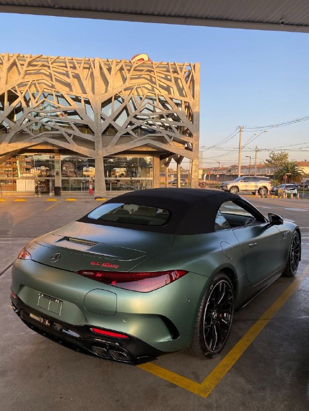New SL 63 AMG E-Performance Hybrid 4.0-L V8 BITURBO 4MATIC+ 816 HP 1420 Nm 0-100 km/h 2.9 sec 5