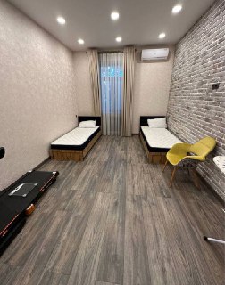 Landmark: Bobur Street, former pedagogical institute, Raqat mahalla