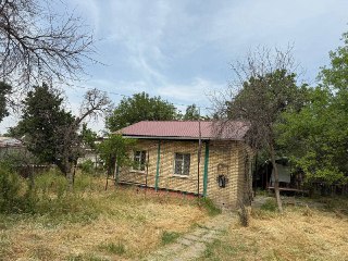 Чингельды 8соток 
Продается участок 
Фасад 35/25
115000$ не большой то