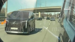 Скромный кортеж на улицах Москвы — Lamborghini Revuelto за минимум 85 млн рублей и Aurus Senat со спецсигналами + ДПС в сопровождении. Чьё — вам (и нам) лучше не знать, наверное.Видео уже подразлетается в сети, встречаем нового героя тиктоков и рилсов.❗ Не