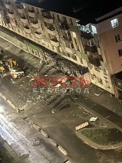 Белгород прямо сейчас под массовой атакой беспилотников. Есть попадания по жилым домам. Город затянут дымом, пишут местные телеграм-каналы. Информации о пострадавших на данный момент нет