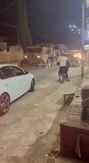 Urgent: The IDF captures a vehicle during their assault on the city of Qalqilya.