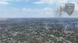 🇷🇺🇺🇦️ - The footage shows a FAB-3000 aircraft equipped with a UMPK guidance kit hitting the positions of the Armed Forces of Ukraine in the northern part of Orikiv, Zaporizhia Oblast.