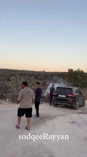 הרגע בו ירו כוחות הכיבוש פצצות גז ועיכבו צעיר בעת שהתעמת עם התקפת מתנחלים בפאתי העיירות זיתא וג'מעין, מדרום…