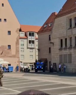 🇩🇪 German military celebrates Pride Month with LGBTQ+ messaging and people who identify as dogs."We're proud to be queer and proud to defend our country."Follow us -> LiveLeak