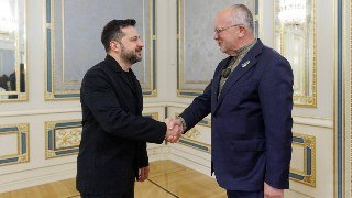 הוא נפגש עם יו"ר הסיימאס של ליטא Juozas Olekas. הוא הודה לעם הליטאי על תמיכתו החזקה והעקבית באוקראינה. האינ…