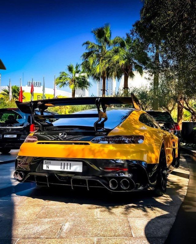 AMG GT BLACK SERIES 4