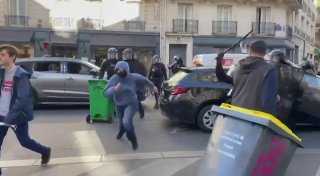 JUST IN: 🇫🇷 הפרות סדר אלימות מתפשטות ברחבי צרפת.