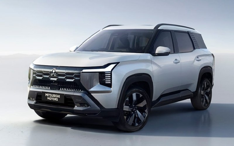 Представлен новый семиместный кроссовер Mitsubishi Destinator