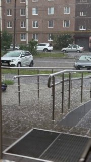 У нас сегодня погодный апокалипсис По дороге из поликлиники меня застал ливень и град. Таких крупных горошин я давно не видела. Кошмар И, конечно ж... - изображение 4 - сегодня, босиком, нас