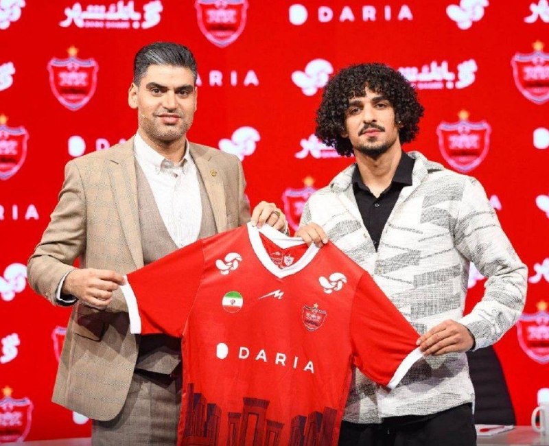 پرسپولیس زلزله: خرید گرانقیمت پرسپولیس رفتنی شدباشگاه پرسپولیس در تعطیلات نیمفصل برای جذب فرزین معاملهگری، مدافع چپ جوان شمسآذر، مبل