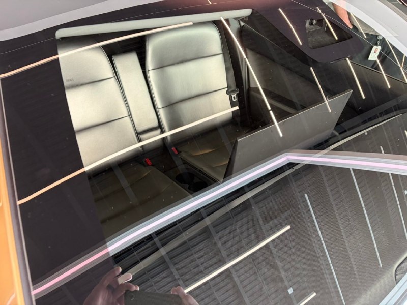 Tesla выпустила ПЕРВЫЙ серийный электрокар без руля и педалей — Cybercab. В машине нет даже зеркал — 3
