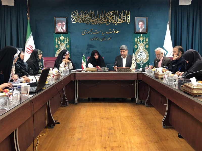 معاونت ریاست جمهوری در امور زنان و خانواده: 🔻امروز انجام شد؛✅برگزاری پیشنشست ستاد ملی زن و خانواده🔹پیشنشست جلسه ستاد ملی زن و خانواده با هدف بررسی برنامهها و مصو